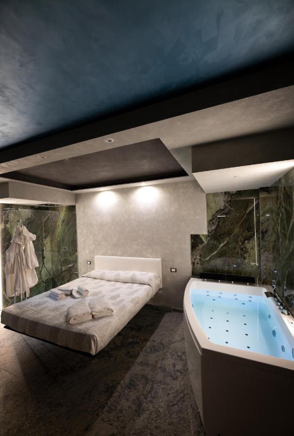 Garda Fantasy Paradise Silver O Gold Ντεζεντσάνο ντελ Γκάρντα Εξωτερικό φωτογραφία